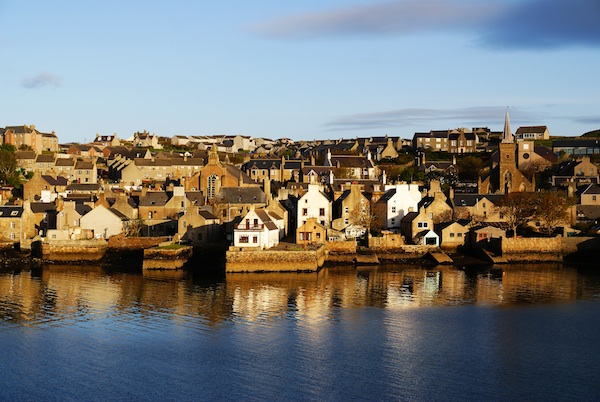 Scottish Water's upgrade of Stromness waste water network aims to reduce the risk of pollution to harbour waters