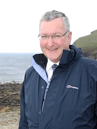 Scottish Government Minister, Fergus Ewing visits the renewable energy test site at Bilia Croo with Neil Kermode from EMEC 5/7/11 Tom O'Brien