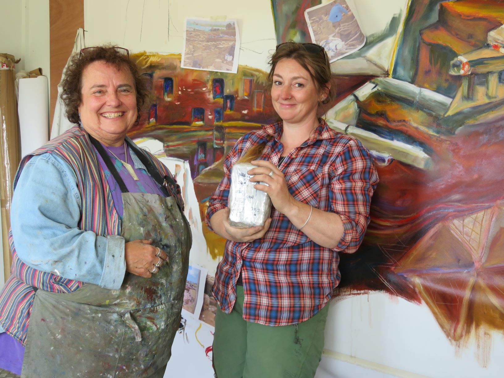 Art in Archaeology and Archaeology in Art: